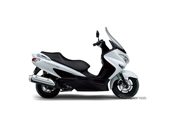 スズキ、軽二輪スクーター バーグマン200 に新色追加へ - 価格.com