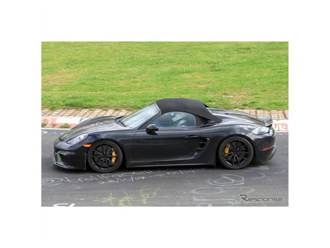 911GT3 のエンジンを搭載…ポルシェ最強の718「スパイダー」が高速