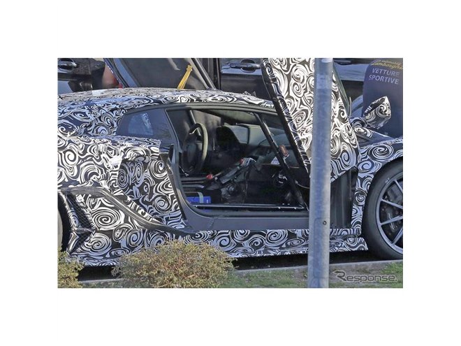 ニュル最速へスタンバイ…ランボルギーニ イオタ 新型、全開シザードア