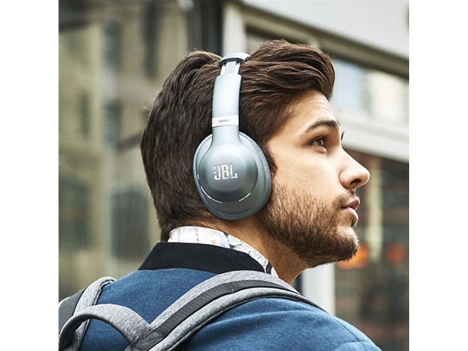 JBL、NCとアンビエントアウェア機能を搭載した「EVEREST ELITE 750NC