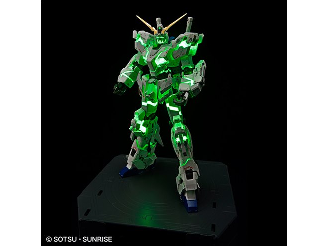 発光する「実物大ユニコーンガンダム」を1/144で再現