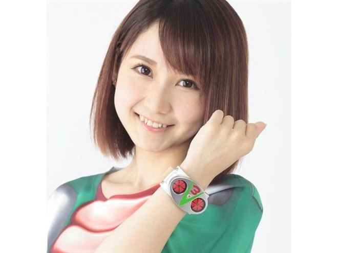 バンダイ、仮面ライダーV3の「変身ベルト型腕時計」「なりきりTシャツ