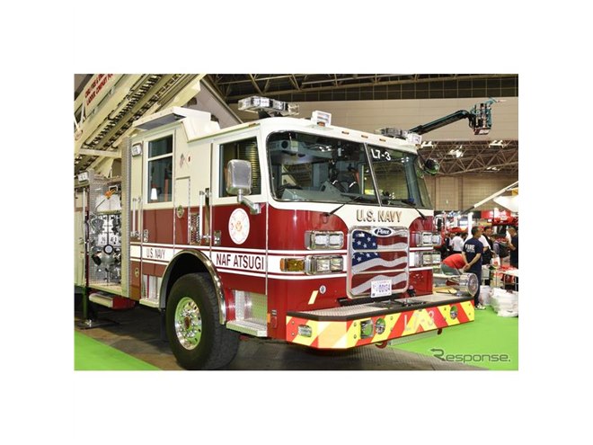 アメリカの消防車を在日米海軍、空軍が出展…東京国際消防防災展2018