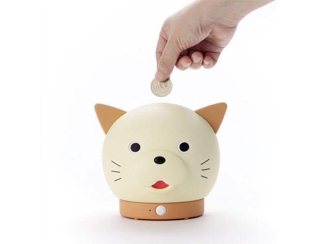 貯金額や天気・ニュースを教えてくれるスマート貯金箱「バンクワン
