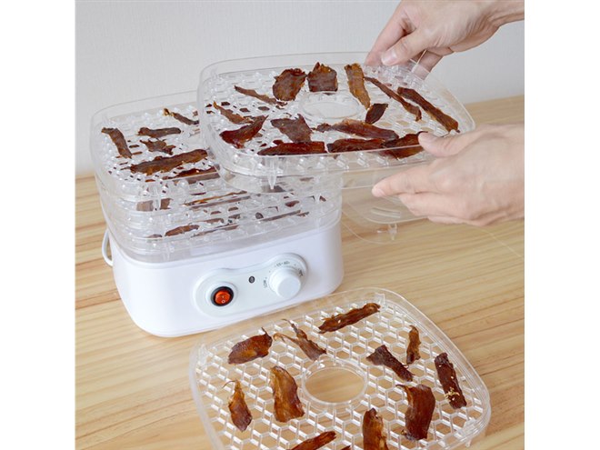 サンコー、温風で食材を乾燥させるドライフードメーカーを3,980円で