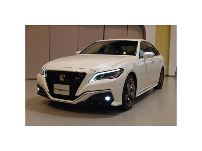 15クラウン 15代目となる新型「トヨタ・クラウン」がデビュー - 価格.com