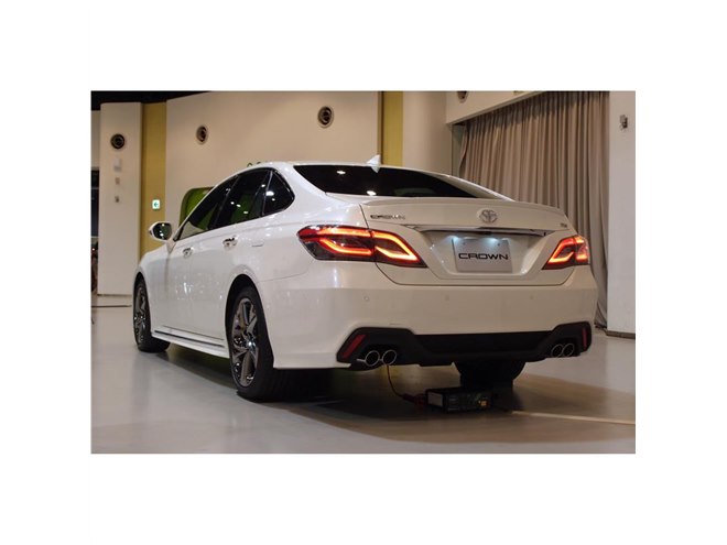 15代目となる新型「トヨタ・クラウン」がデビュー - 価格.com