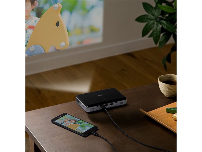 サンワ、高輝度400ルーメンの小型モバイルプロジェクター「400