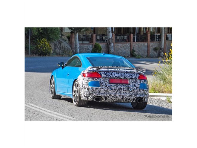 本日特価 アウディ TT RS ロードスター (ブルー) 1/18｜ミニカー