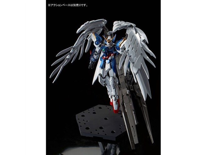 未組立 ＲＧ ウイングガンダムゼロＥＷ&ドライツバーク［チタニウムフィニッシュ］ ガンダムW Endless Waltz」ゼロ EW、輝く翼＆新装備“ドライツバーク