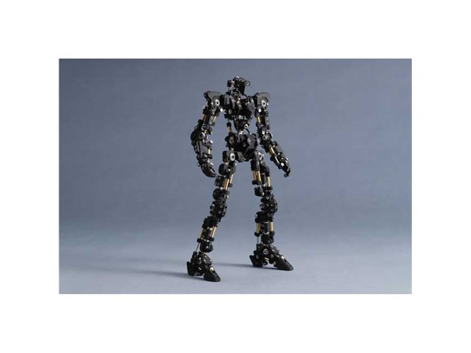 ロボマニアックス、可動ギミックを追求した着せ替え可能なアクション