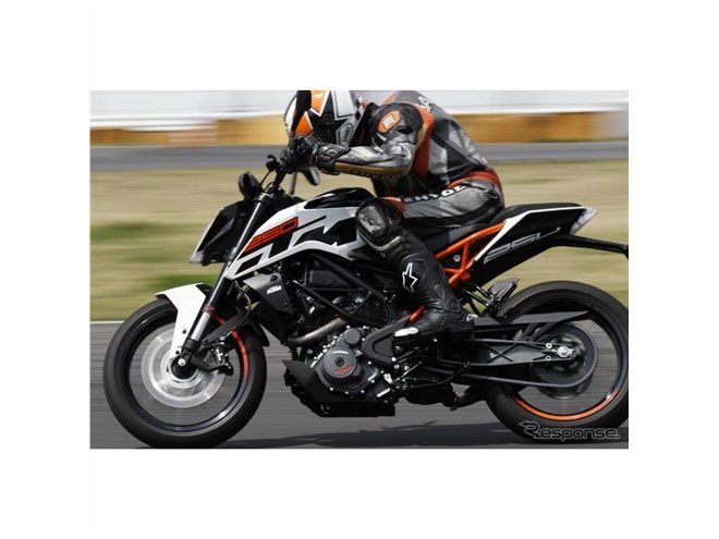 KTM スモールDUKE 試乗】選べる125/250/390、走りの違いとオススメは!? - 価格.com