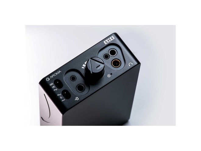 AROMA 、バランス対応のポータブルヘッドホンアンプ「A100」 - 価格.com