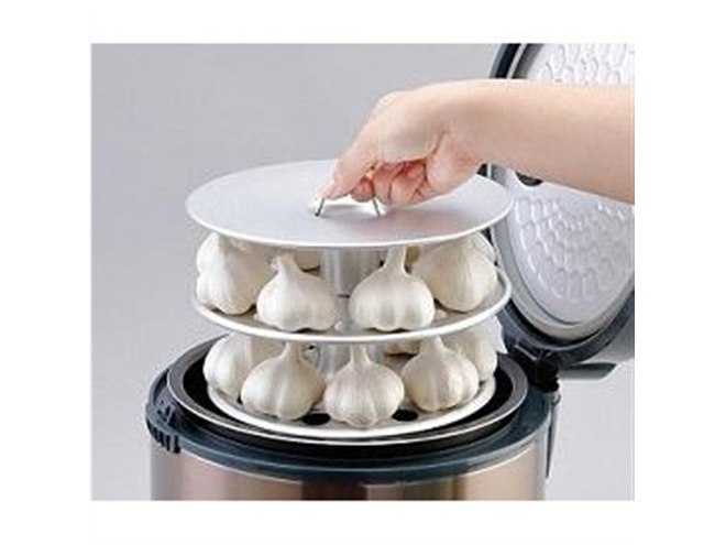 エムケー、黒にんにくを12日で手軽に作れる「黒にんにくメーカー