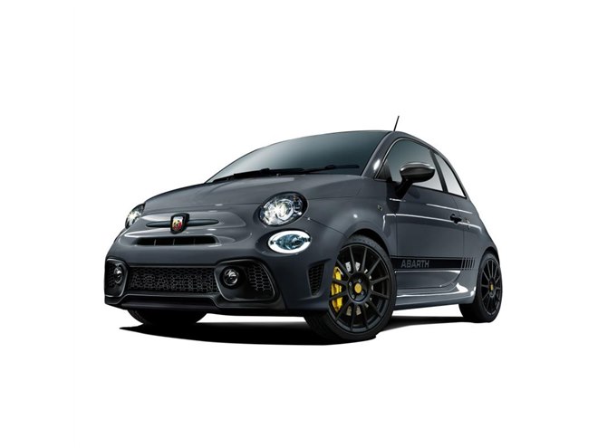 一段とスポーティーな「アバルト595コンペティツィオーネ」限定