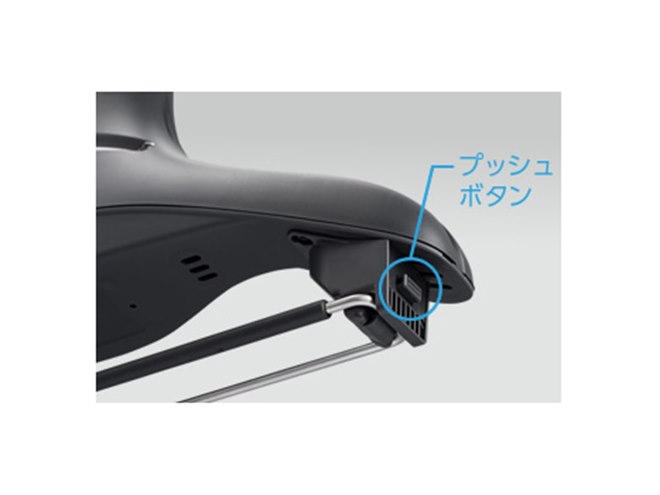 パナソニック、ボトムス用のつり下げバーが付いた「ナノイー X」脱臭