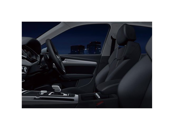 ブラックパーツをまとう 「アウディQ5」の限定車発売 - 価格.com