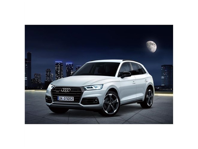 ブラックパーツをまとう 「アウディQ5」の限定車発売 - 価格.com