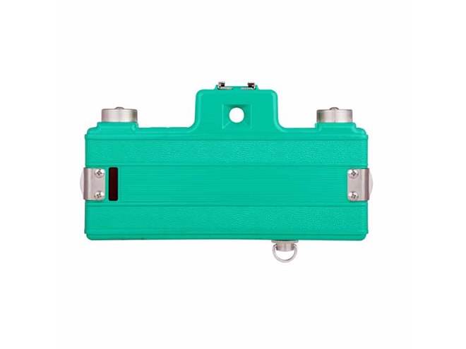 ロモ、エメラルドグリーンのパノラマカメラ「Sprocket Rocket