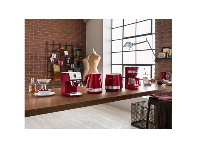 デロンギ エスプレッソ・カプチーノメーカー ECP3220J-W デロンギ アクティブ ECP3220J-W [トゥルーホワイト] 価格比較