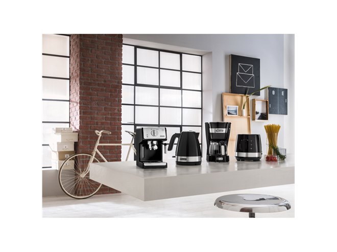 デロンギ、ミルク泡立て用フロッサー付きエスプレッソ・カプチーノ