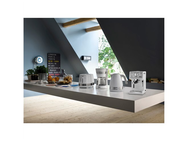 DeLonghi　デロンギ　アクティブ　 エスプレッソ・カプチーノメーカー 白 楽天市場】デロンギ ecp3220j-w アクティブ エスプレッソ