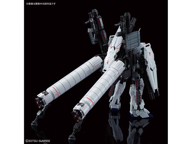 最終決戦仕様のユニコーンガンダム、RGシリーズ最大のボリューム
