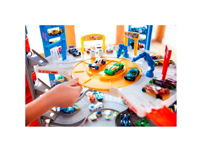 ホットウィール、史上最大サイズの「HW スーパーアルティメット