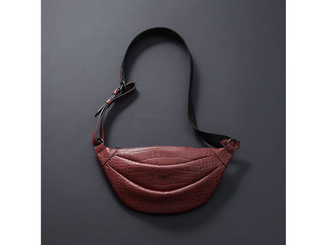 モンスターハンター」とコラボした「ショルダーバッグ リオレウス