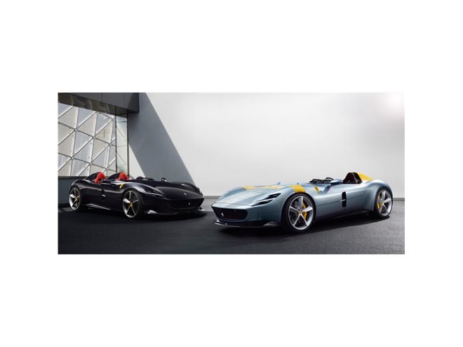 フェラーリ、往年のレーシングカーを思わせる「モンツァSP1／SP2」を