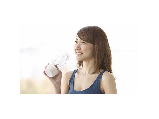 コンパクトな飲みきりサイズ350mlの炭酸水メーカー 「ソーダミニII