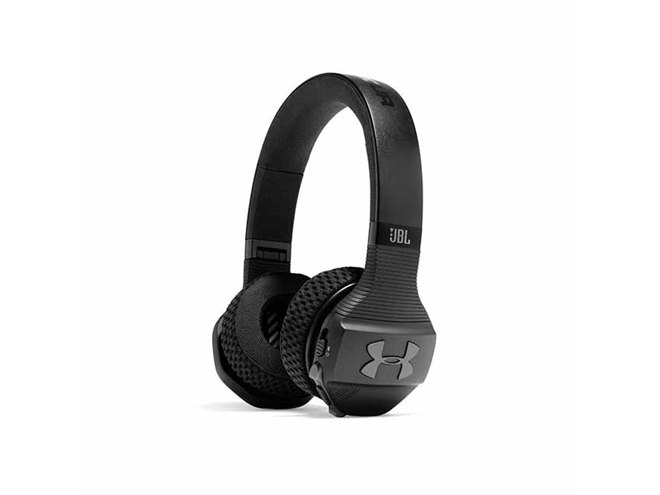 JBL、アンダーアーマーコラボの防水Bluetoothイヤホン＆ヘッドホン