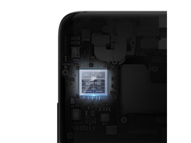 ファーウェイ、Leicaトリプルカメラが進化した6.39型有機ELスマホ