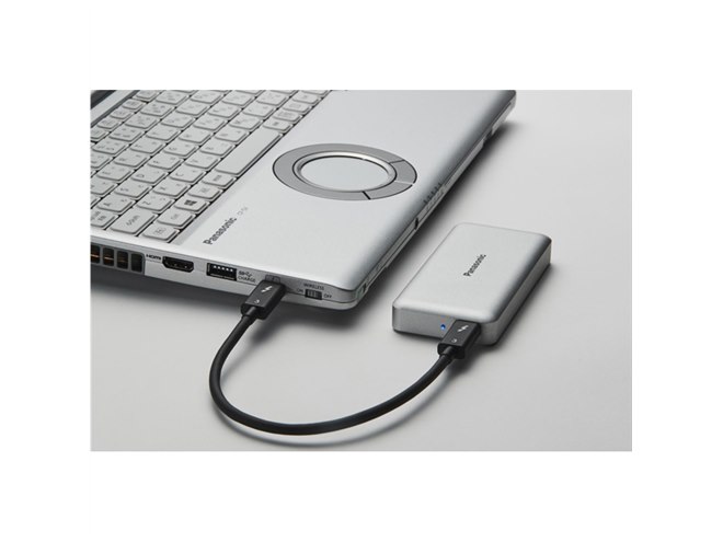 ☆程度良好☆パナソニック ポータブルSSD 512GB Thunderbolt3 パナソニック、Thunderbolt 3対応の小型軽量ポータブルSSD 2