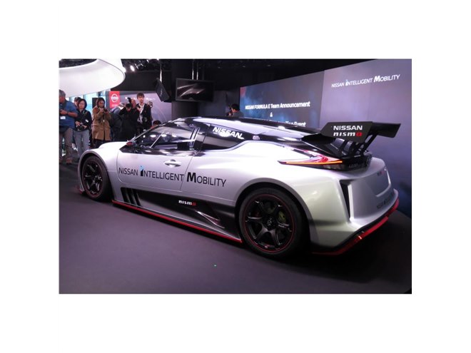 日産が新型「リーフNISMO RC」を世界初公開 - 価格.com