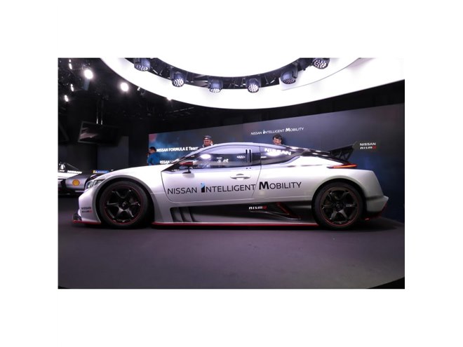 日産が新型「リーフNISMO RC」を世界初公開 - 価格.com 日産が新型「リーフNISMO RC」を世界初公開 - 価格.com
