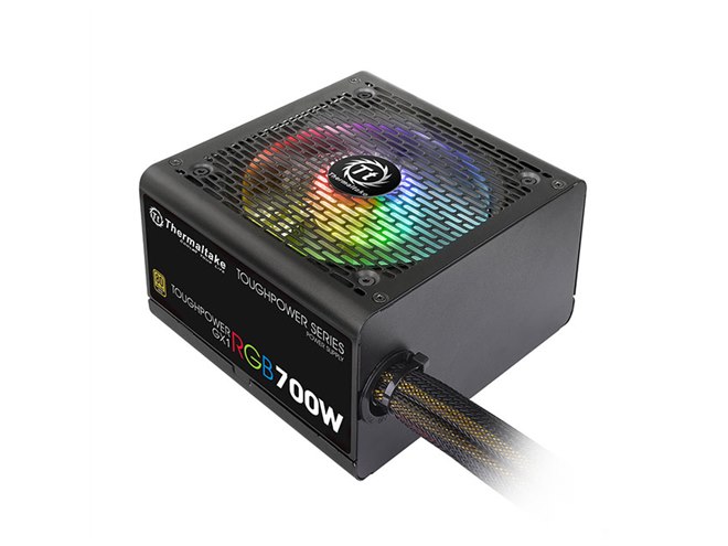 Thermaltake、80PLUS GOLD認定でRGBファンを搭載したATX電源ユニット