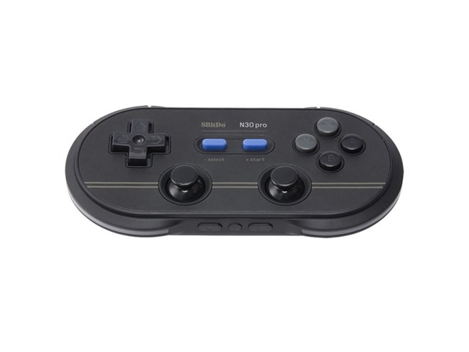 レトロ調ながら、アナログスティックと12個ボタンを装備したSwitch