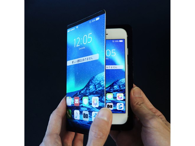 まるで「折りたたみ式スマホ」のようなデザインの手帳型ケースが発売