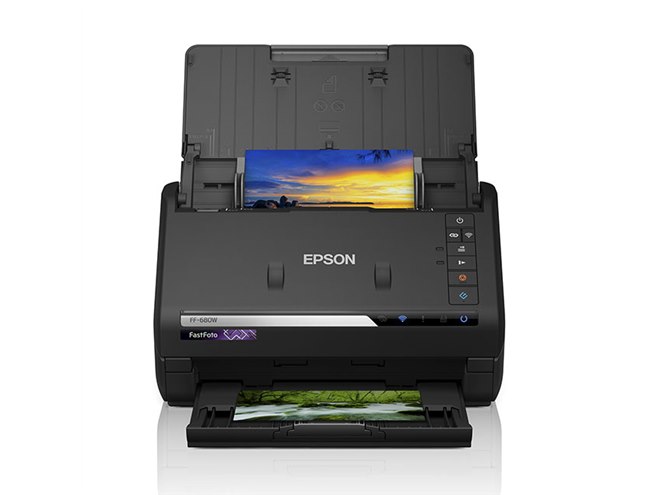 EPSON FastFoto FF-680W　A4フォトスキャナー 写真データ化 エプソン、大量の紙焼き写真をデータ化できるA4フォトスキャナー「FF