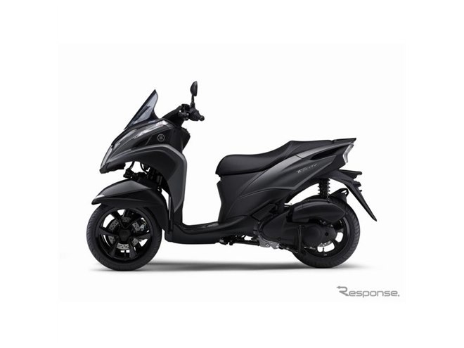 ヤマハのトリシティ125　落ち着いた雰囲気の艶消しブラックです。 ヤマハ トリシティ125、新色マットペールブルーを追加 - 価格.com