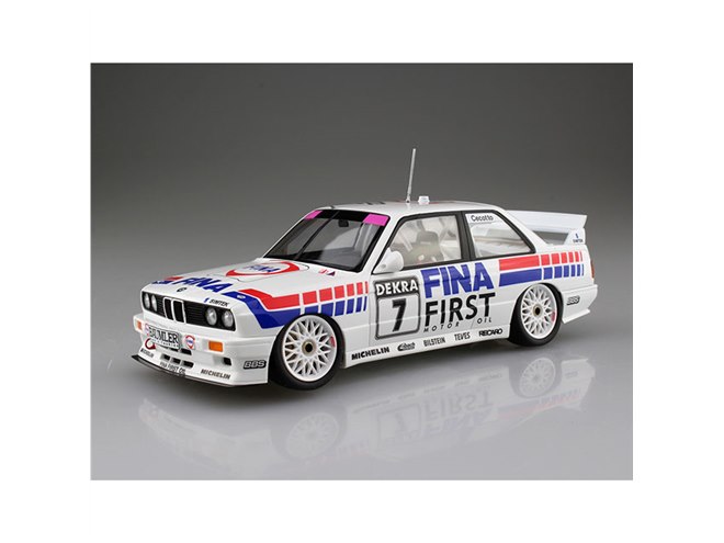 BMW M3 E30 1/24 アオシマビーマックス　完成品 Amazon | 青島文化教材社 1/24 BEEMAXシリーズ No.24 BMW M3 E30
