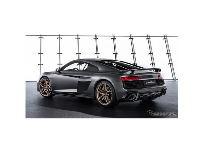 アウディ R8 にV10エンジン10周年記念車---世界限定222台 - 価格.com