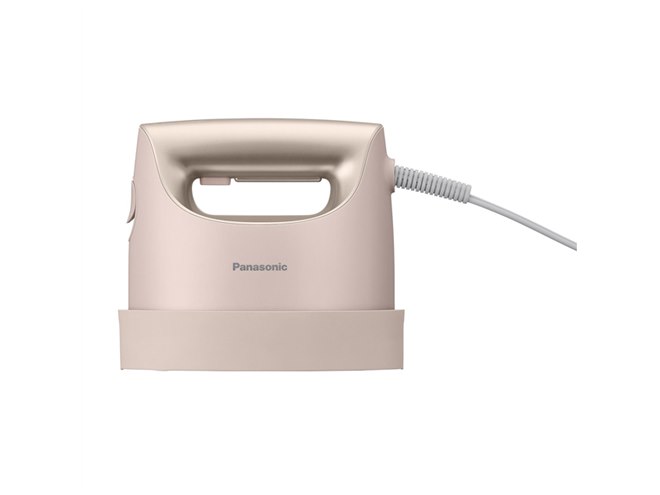 パナソニック、約8分の連続スチームが可能な衣類スチーマー「NI-FS750