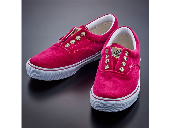 ジョジョの奇妙な冒険 黄金の風」と「VANS」のコラボスニーカー - 価格.com