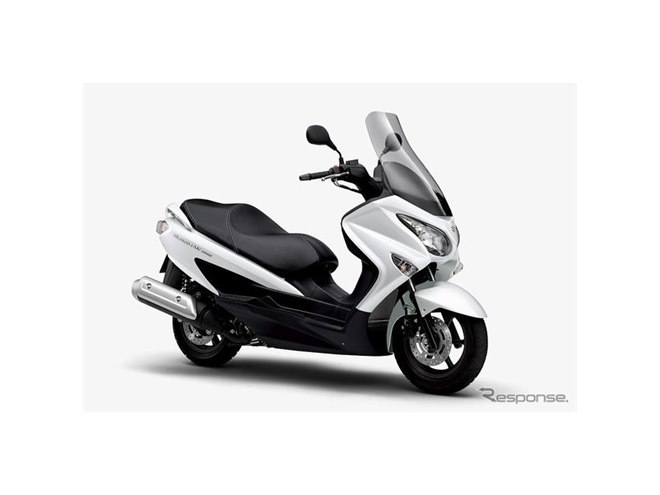 スズキ、軽二輪スクーター バーグマン200 に新色マットグレー追加へ 