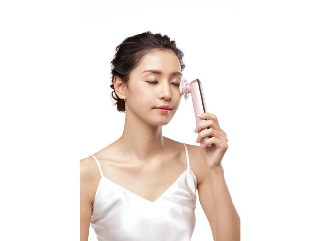 ヤーマン、目もとを集中トリートメントできる「フォトプラスEX