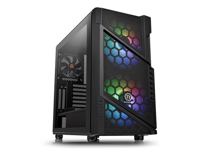Thermaltake、マザーボードLEDと同期するアドレサブルRGBファンを搭載
