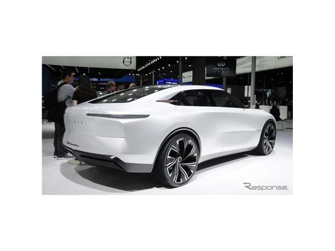 インフィニティが将来の電動パフォーマンスセダン提示、e-AWD