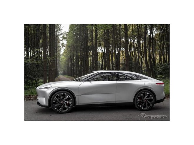 インフィニティが将来の電動パフォーマンスセダン提示、e-AWD